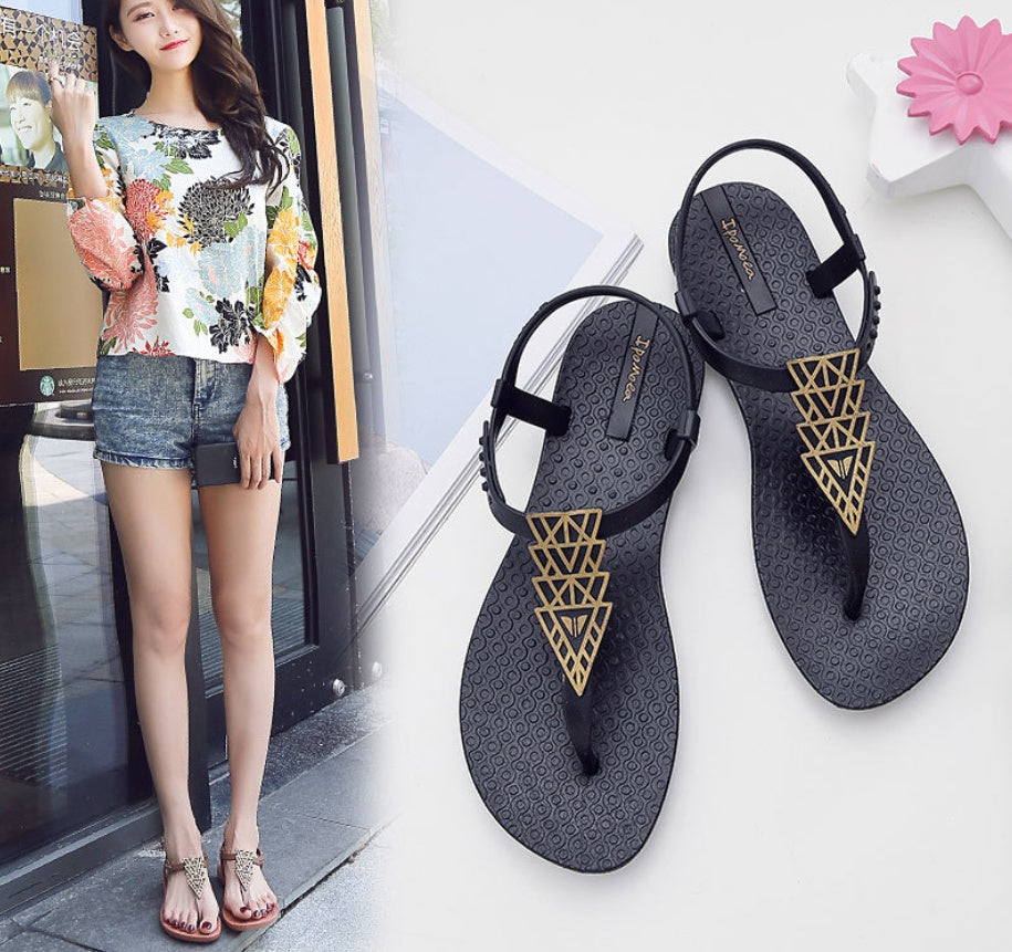 Flat beach shoes